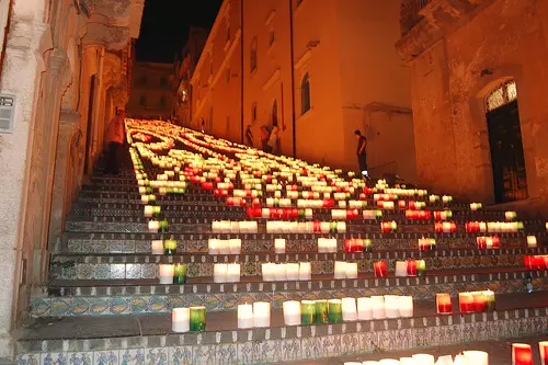scalinata-illuminata-a-caltagirone